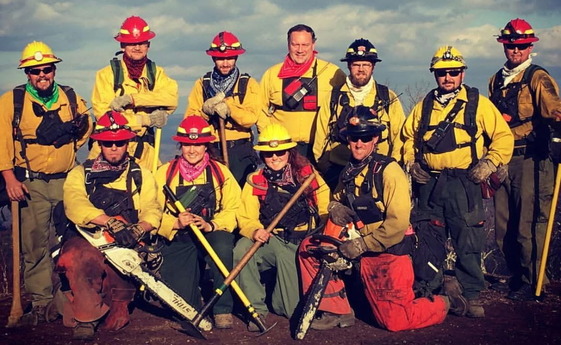 Walter Cross, top row, middle