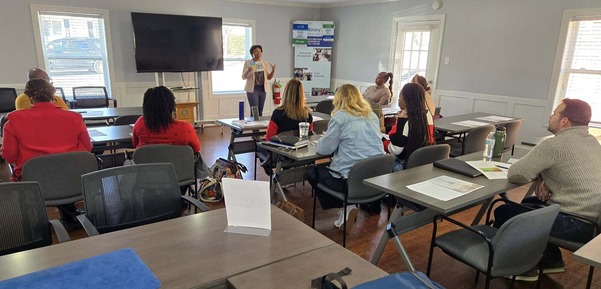 Mayor Jessica Day leading a Leadership Lab workshop