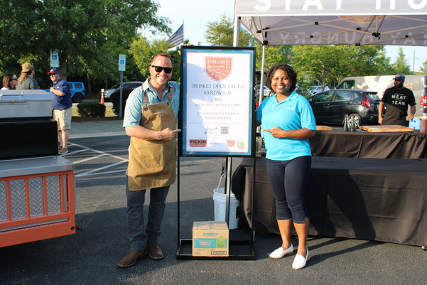 Mayor Day and Chris Prieto of Prime BBQ at the Pickin' in the Park