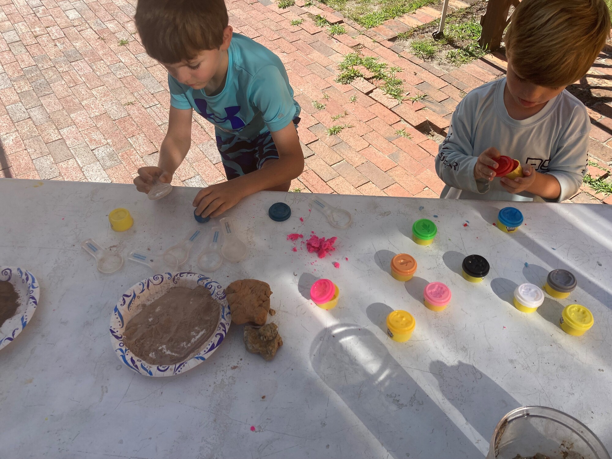 Kids playing with playdoh
