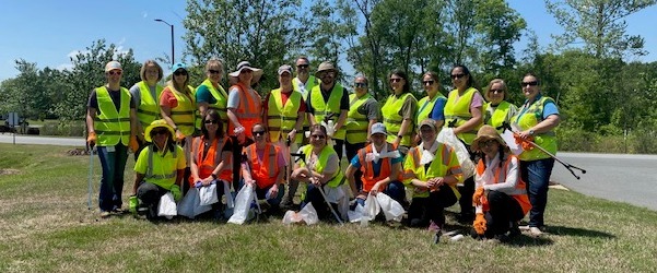 Litter Clean Up Group Picture April 2023