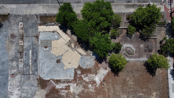 305 CHESTNUT