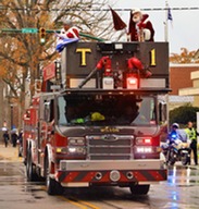 Santa and Mrs. Claus in parade