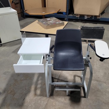 Phlebotomy chair