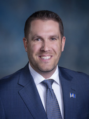 Secretary Howe headshot