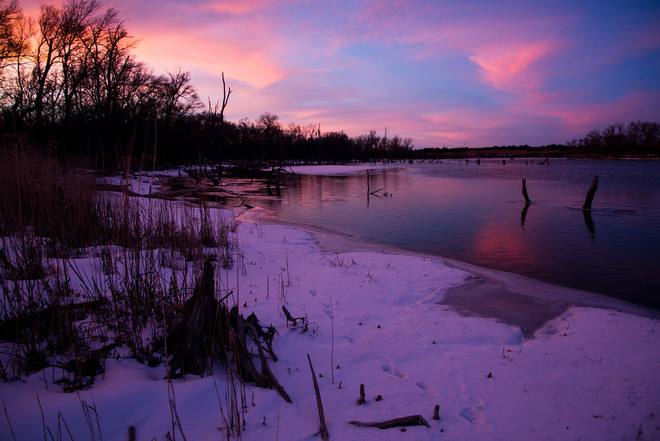 Purple sunset over Calamus Reservoir.