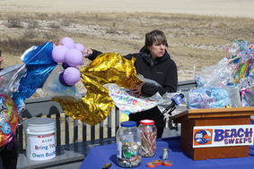 COA Beach Sweep Cindy Zipf