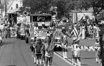 Monmouth Beach parade 1976