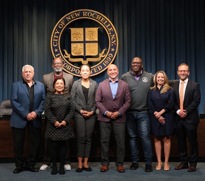 City Council with City Manager Wilfredo Melendez