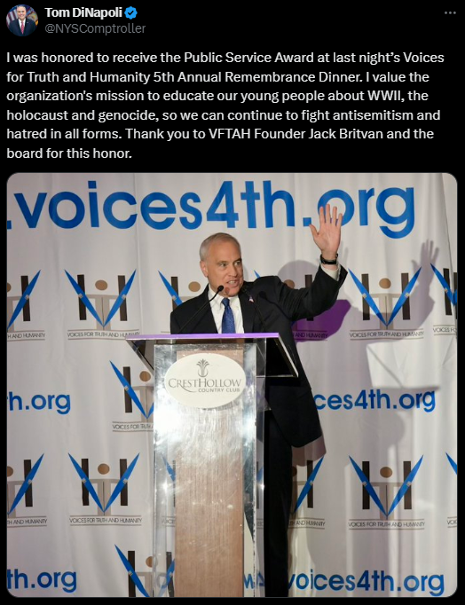 State Comptroller DiNapoli at the Voices for Truth and Humanity dinner.