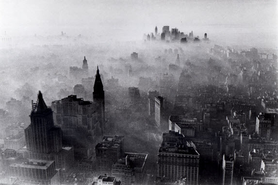 A veiw of New York City with a blanket of smog on November 24, 1966. Photo credit Neal Boenzi NYT 1966