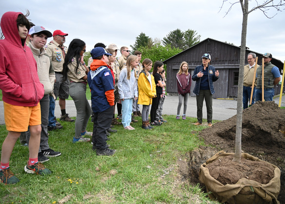 Governor Hochul and Commissioner Seggos celebrate Earth Day by planting a Sugar Maple at 5 Rivers Environmental Education Center. 
