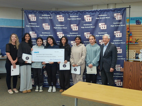 Smithtown Highschool West winning team