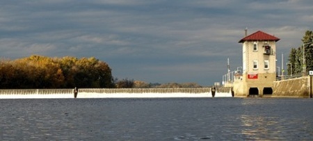 Federal Dam at Green Island