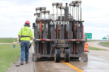 U.S. 24 crack and seat