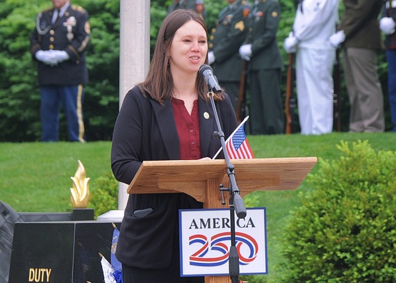 Rep. Craig proving remarks on memorial day