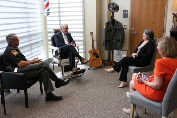 Governor DeWine visits Fayette County Sheriff's office.