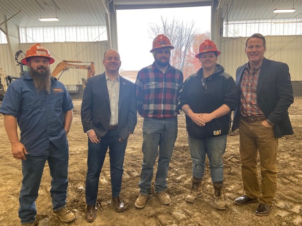 Lt. Governor Husted poses with apprentices during his tour of the Ohio Operating Engineers Apprenticeship-Logan Training Site 