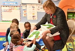 First Lady Fran DeWine reads to children at Centers McMillan Early Learning.