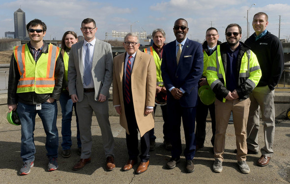 Governor DeWine and Director of ODOT Jack Marchbanks pictured with ODOT crew.