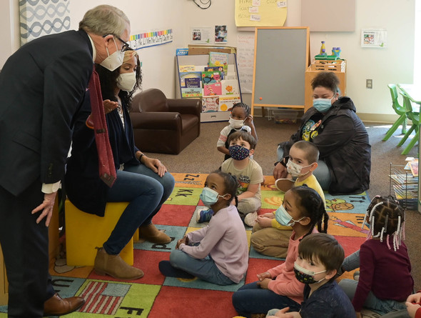 Governor DeWine visits with children at the Columbus Early Learning Center.