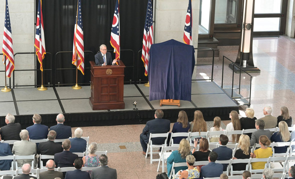 Governor DeWine speaks at the portrait unveiling of former Senate President Larry Obhof.