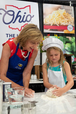 First Lady DeWine cooks pizza with kids at Ohio State Fair