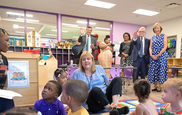 Governor DeWine and First Lady Fran DeWine discuss ReadOhio in Euclid