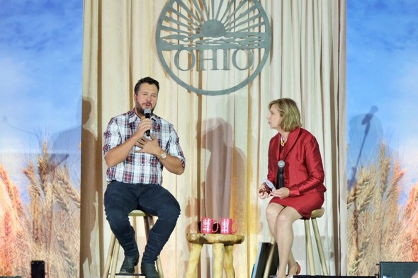 Country music superstar Luke Bryan with Ohio First Lady Fran DeWine at the 2023 Ohio First Lady's Luncheon.