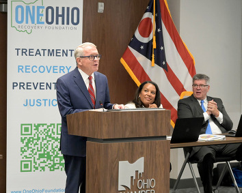 Governor DeWine attends OneOhio meeting