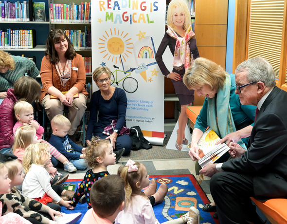 Governor DeWine and First Lady DeWine reads to children at the Carroll County Library Malvern branch. 