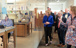 Governor DeWine and First Lady DeWine tours the Rasmussen Institute for Genomic Medicine at Nationwide Children's Hospital. 