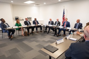 Lt. Governor Husted traveled to Independence for a roundtable discussion about cellphones in schools. 