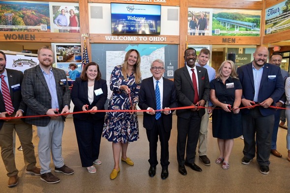 Governor DeWine cuts the ribbon on new welcome center in Ashtabula County