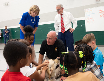 DeWine visits Simon Kenton Elementary School 