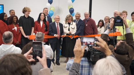 Governor DeWine joined officials from of Eastland-Fairfield Career and Technical Schools (EFCTS) for a ribbon-cutting ceremony.