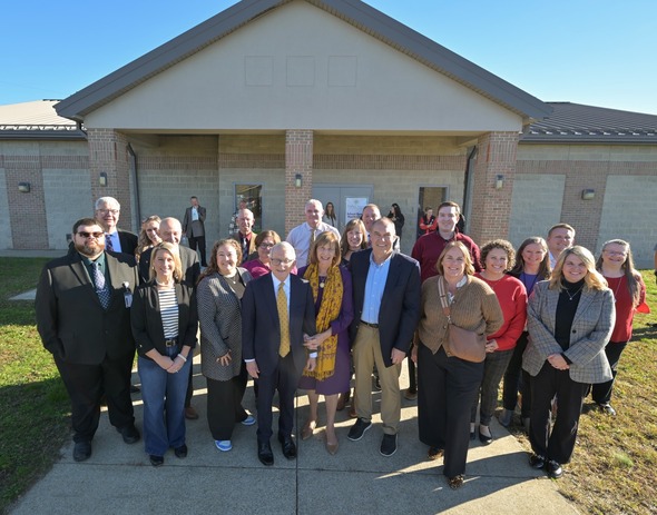 Governor and First Lady DeWine celebrating the opening of Scioto Valley School District's new school-based health clinic.