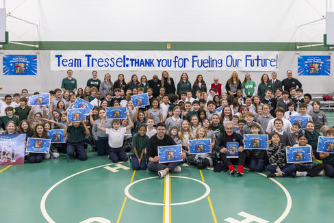 lt governor tressel with students