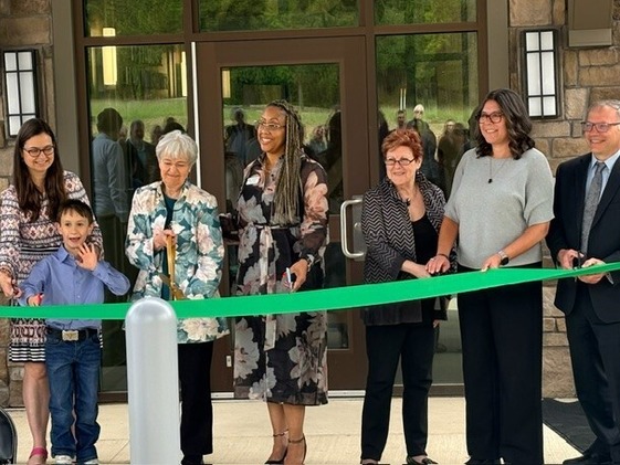 frese ribbon cutting