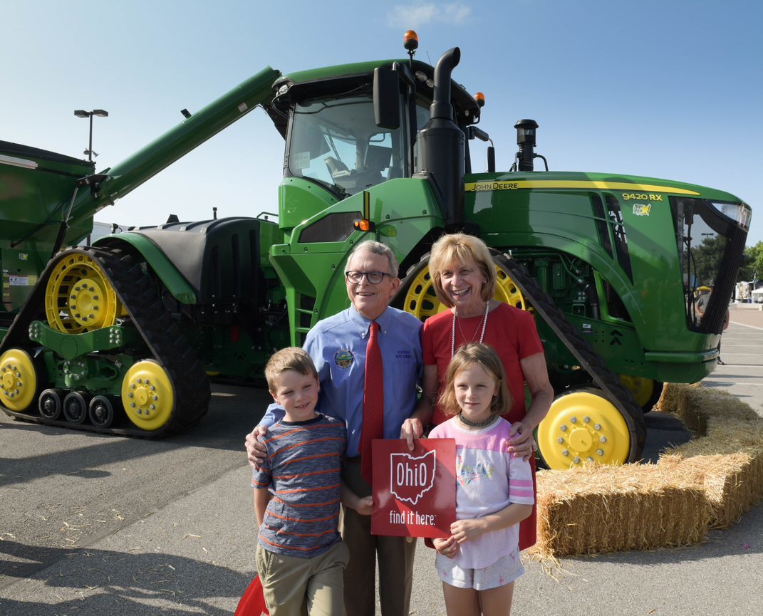 Governor Mike DeWine, First Lady Fran DeWine, and grandkids at the Ohio State Fair