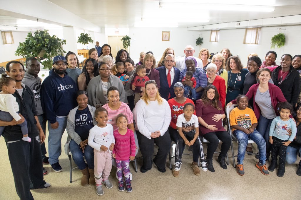 Governor DeWine and Mrs. DeWine visitied with Moms2Be 