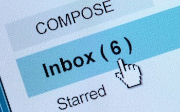 Square box with words compose inbox (6) starred