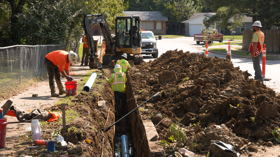 New waterline under construction at Oak Crest.