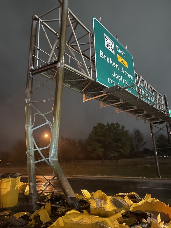 Overhead sign structure damaged in early morning crash