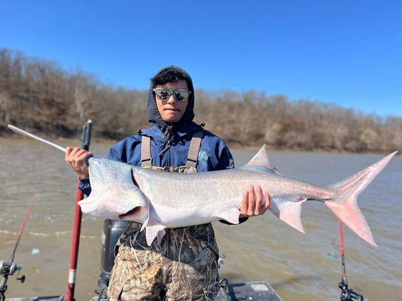 Devin Murfin paddlefish grand the dock