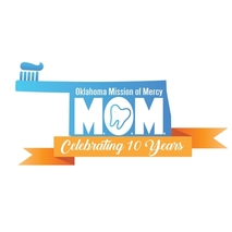 OkMOM 10th anniversary logo