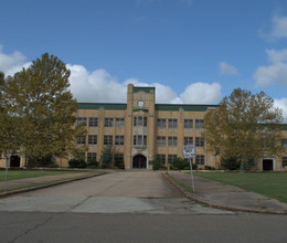 Seminole High School photo of building exterior