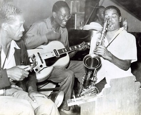 Charlie Christian (center) at Ruby's Grill, Oklahoma City (20699.84.92.16, State Museum Collection, Frank Driggs Collection, OHS).