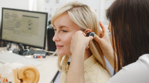 Decorative thumbnail image: hearing clinic