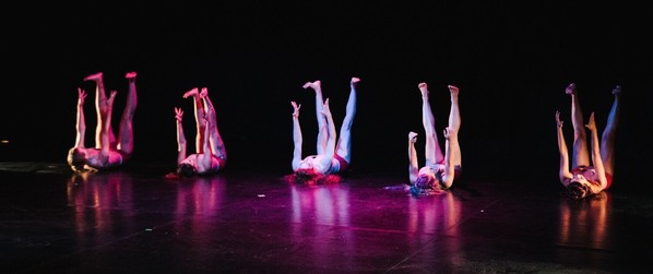 Contemporary dance festival picture